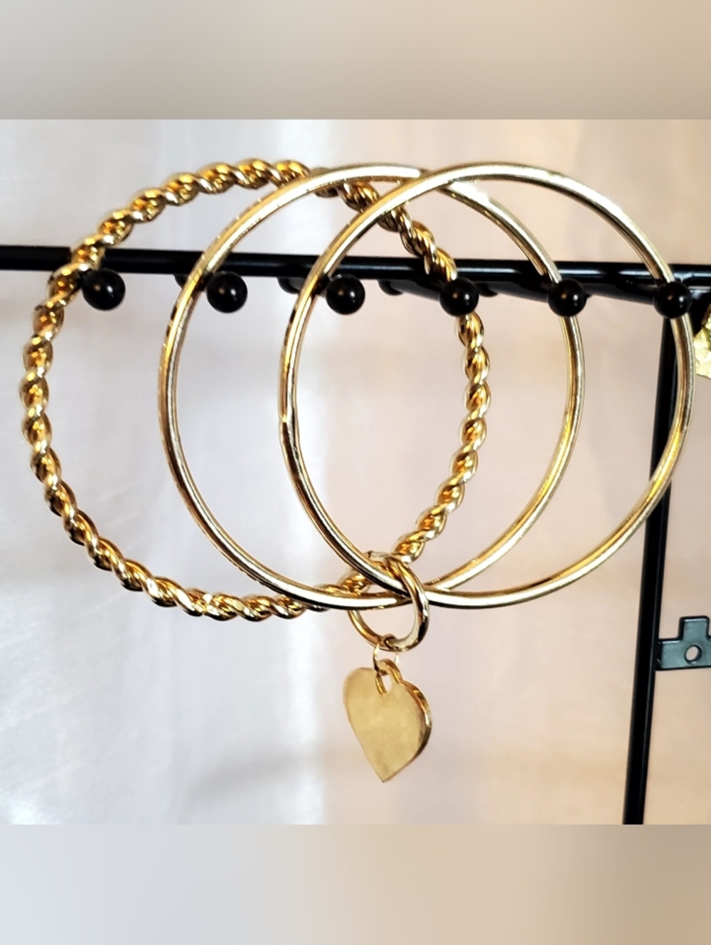 Vintage Gold Tone Brass Stackable Bangle Bracelet Set with Heart Charm - 3 Pc - Picture 2 of 3